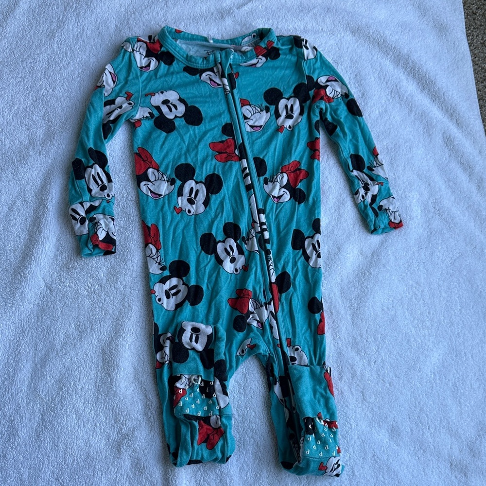 Posh Peanut. Mickey & Minnie ltd ed. Footie